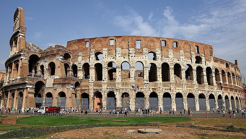 Egy magyar turista miatt szigorítják a Colosseum őrzését
