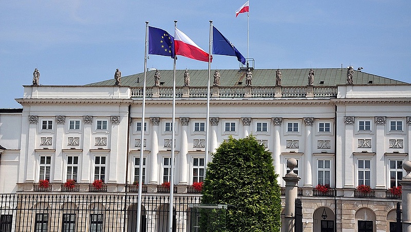 Orbánék után a lengyelek is üzentek Brüsszelnek