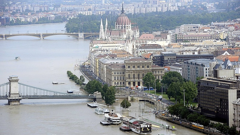 Jövőre már lassulhat a magyar gazdaság