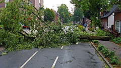 Autósok, figyelem: az ORFK is figyelmeztetést adott ki a viharok miatt