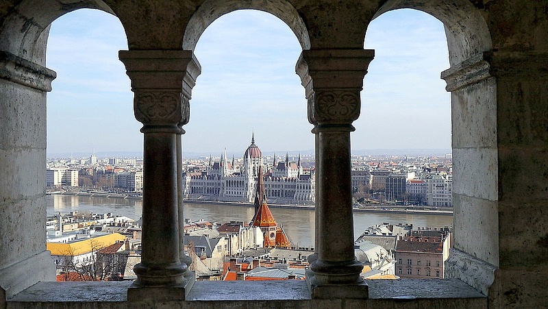 Így látja a hitelminősítő a magyarországi helyzetet