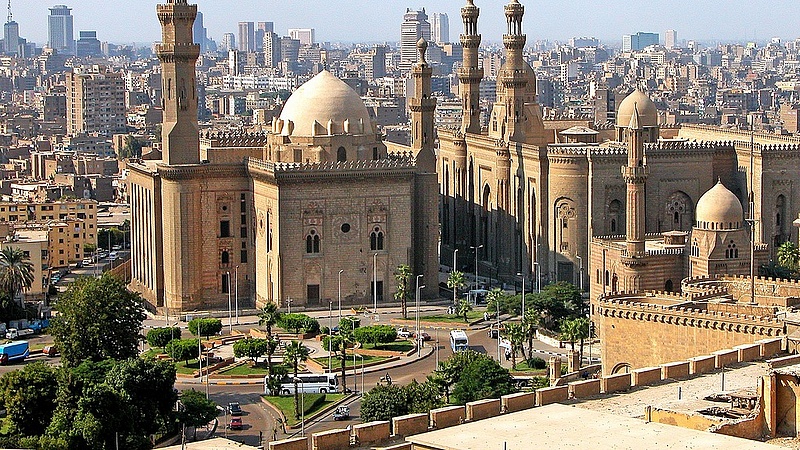Váratlan, kellemetlen meglepetés érte a Kairóba indulókat