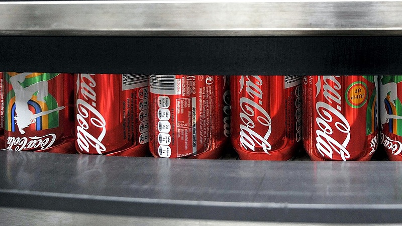 Megszünteti ismert márkáját a Coca-Cola