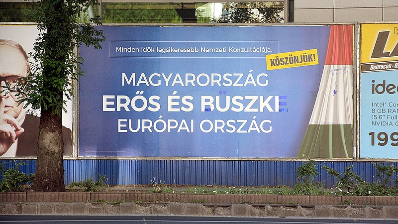 Döntöttek: kevesebb lesz a plakát Budapesten
