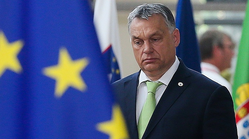 Orbán: a barátságunk a francia elnökkel férfiasan kezdődött