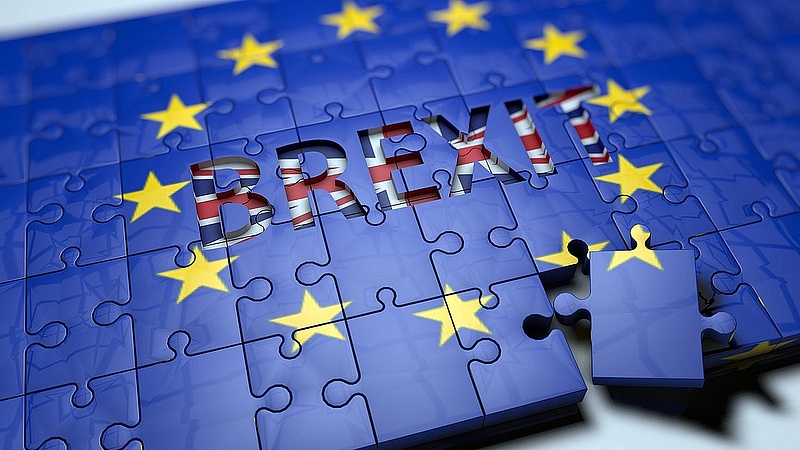 Kaotikus körülmények közepette távoznak a britek az Európai Unióból?