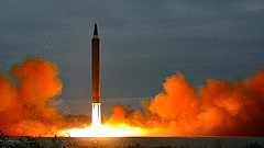 Újabb ballisztikus rakétát lőtt ki Észak-Korea (frissített)