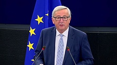 Juncker üzent Orbánnak is