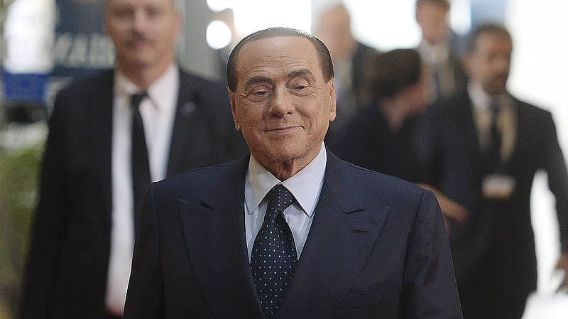 Kiengedték Berlusconit a kórházból