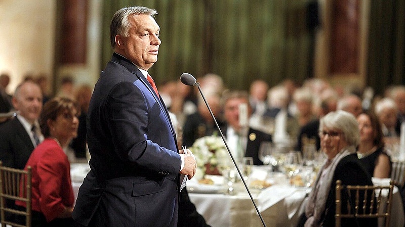 Orbán: a legjobb befektetés a fiatalok nevelése