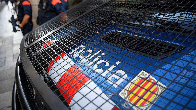 Razziázott a rendőrség a katalán kormány távközlési központjában