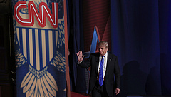 Trump nem bír belenyugodni a CNN eladásába