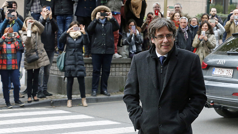 Őrizetbe vették a volt katalán elnököt