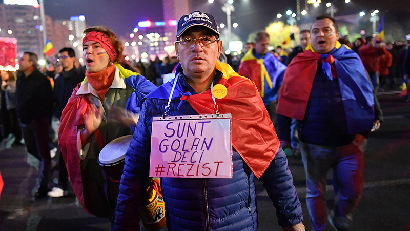 A román államfő védelmébe vette a korrupcióellenes főügyészt