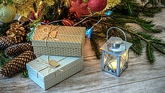 Két konténernyi karácsonyi díszfényre csapott le a fogyasztóvédelem