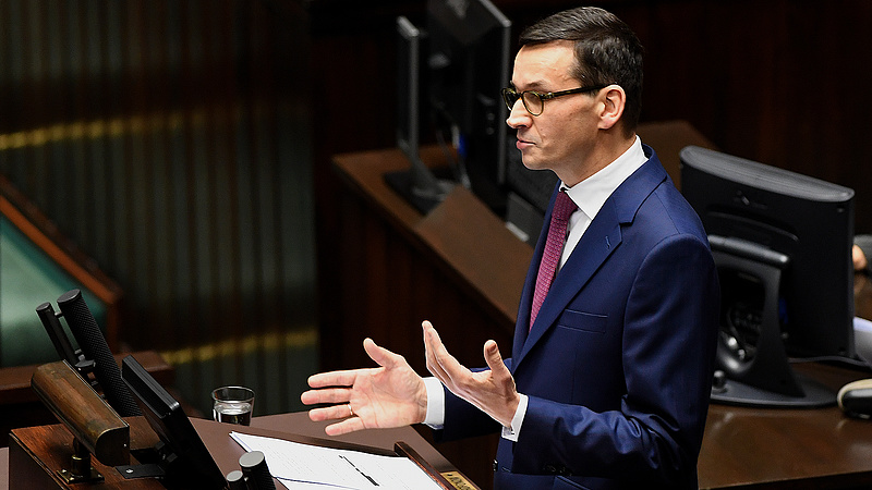 Itt az újabb botrány - súlyos a vád a lengyel miniszterelnökkel szemben