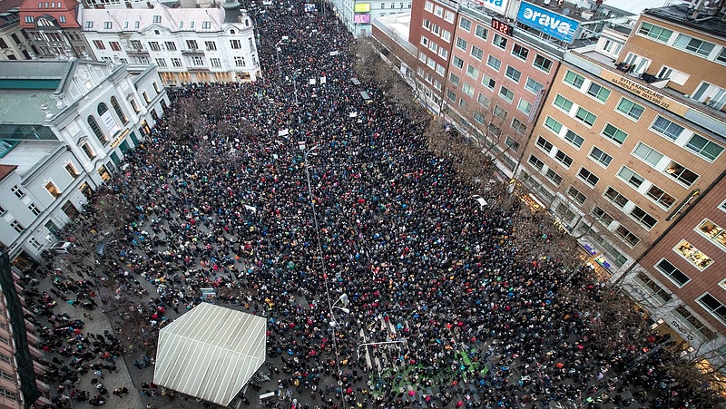 Nagyon nagy tüntetés volt Pozsonyban