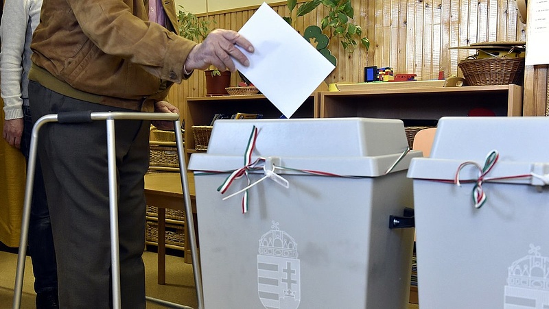 Választások: nyolcezerrel több szavazatszámláló dolgozik majd, mint négy éve