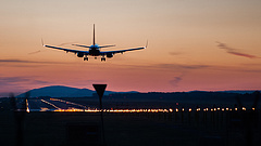 Rosszul landolt a gép -  lezárták a belgrádi repülőteret