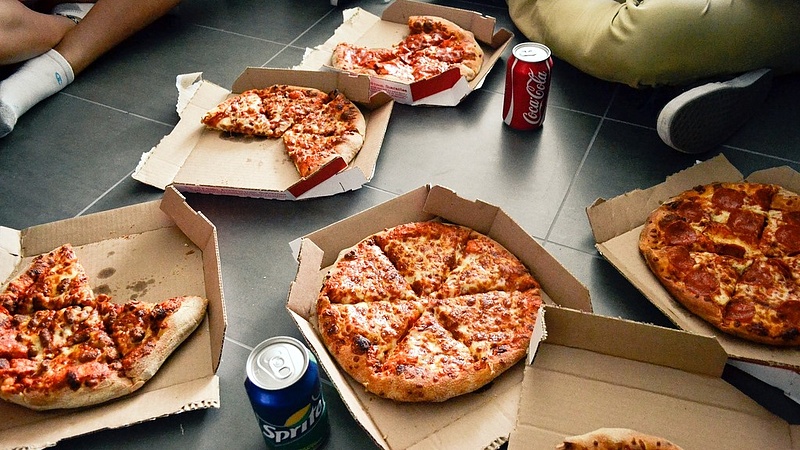 Változás pizzafronton: szakítanak az eddigi dobozokkal