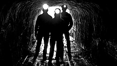 Kirobbant a kelet-európai szénháború