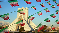 Most éppen Irán atomprogramja borítja a bilit