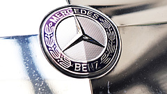 Döntött a Mercedes - búcsú a kézi váltótól