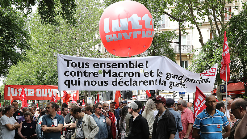 Radikális baloldaliak tüntettek Macron reformja ellen