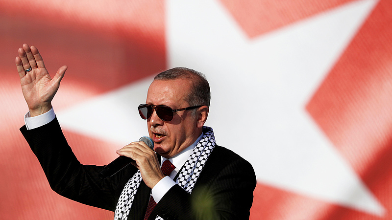 "Megnyílnak a kapuk" - Újabb fenyegetés érkezett Erdogantól
