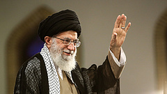Irán vezetője megtiltott minden tárgyalást az USA-val