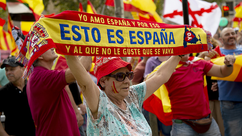 A katalán függetlenség ellen tüntettek Barcelonában