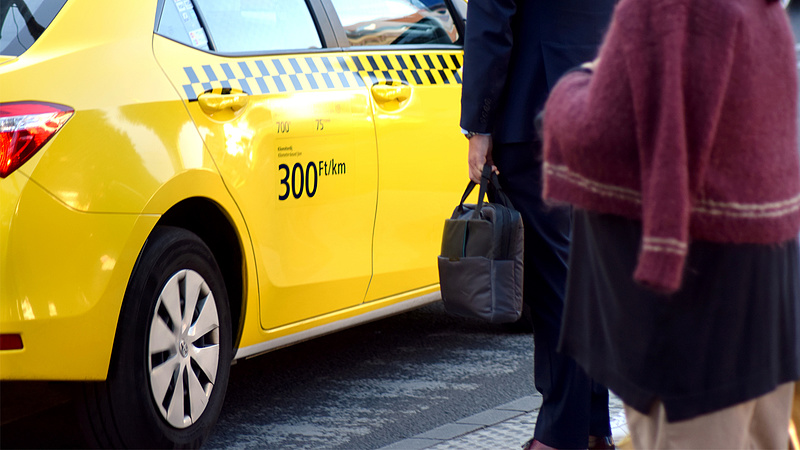 Nem vicc: egy taxicég szerint az árverseny csak összezavarná az utasokat