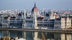 A magyar kormány a saját szabályait sem tartja be