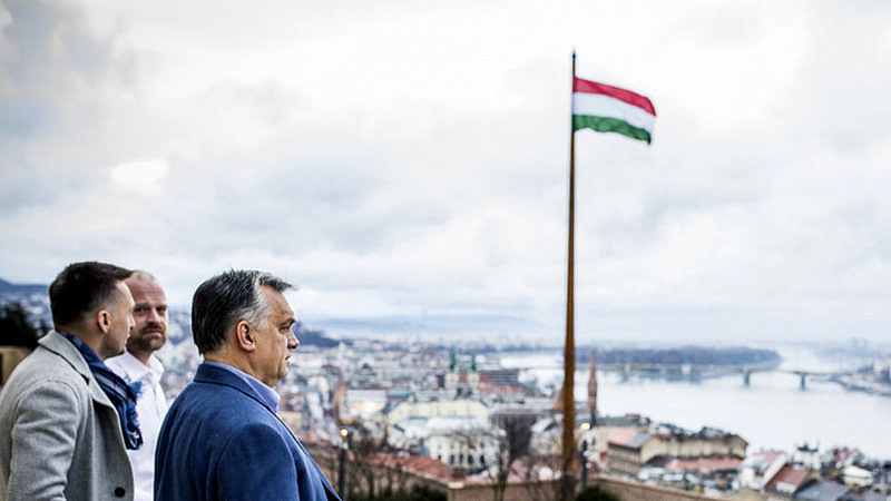 Karácsonykor Orbán Magyarországáról ír a New York Times