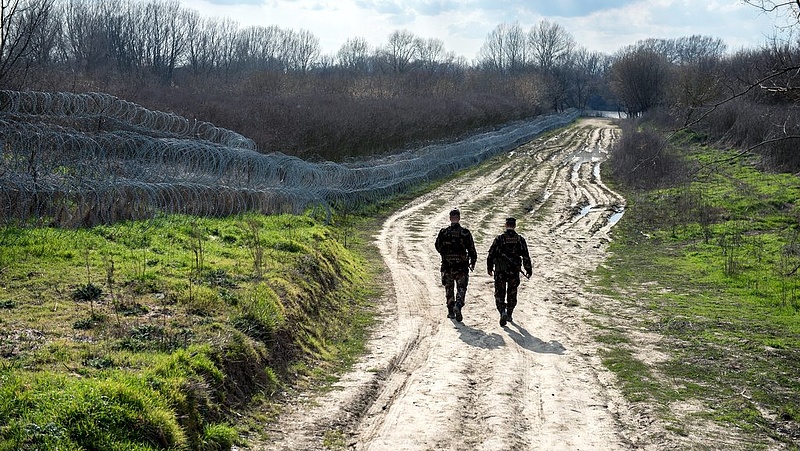 A kormány szerint tömeges bevándorlás okozta válsághelyzet van még Magyarországon