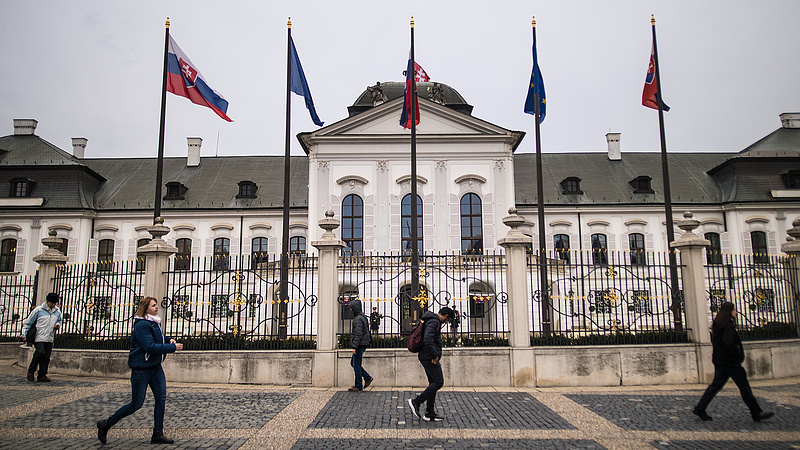 Visszadobta a magyarellenes törvényt a szlovák elnök