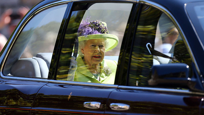 Új helyre költözik II. Erzsébet