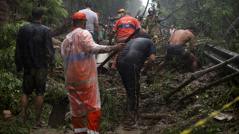 Többen meghaltak a riói özönvízszerű esőzésekben