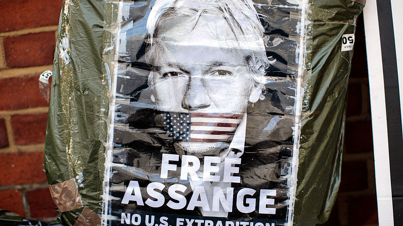 Elkapták a WikiLeaks alapítóját