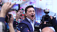 Toronymagasan nyeri az ukrán elnökválasztást Zelenszkij