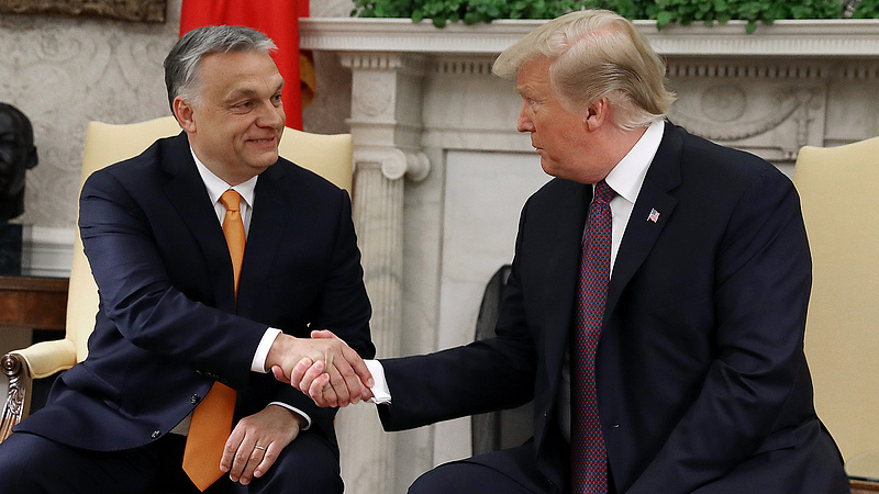Orbán Viktor a példa: ő az okos, Trump a béna