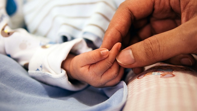 Rossz hírt kaptak a kismamák: szigorították a babaváró-támogatást