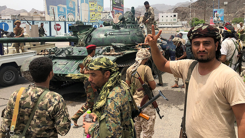 Jemeni polgárháború: szakadárok elfoglalták az elnöki palotát Ádenben
