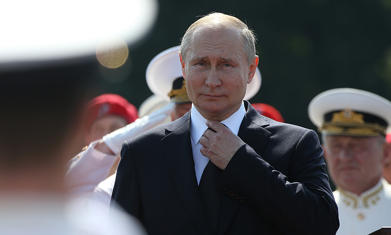 Jön Putyin, készülhet az útlezárásokra 