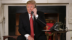 Időzített bomba volt, hogy Trump hülyeséget mond telefonon