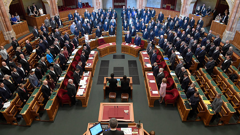 Erre készülnek a magyar parlamentben