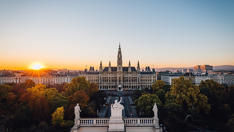Bécs elindítja történelme legnagyobb napelemes offenzíváját