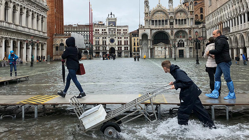 Velencei rémálom: vasárnap újra emelkedik a vízszint 