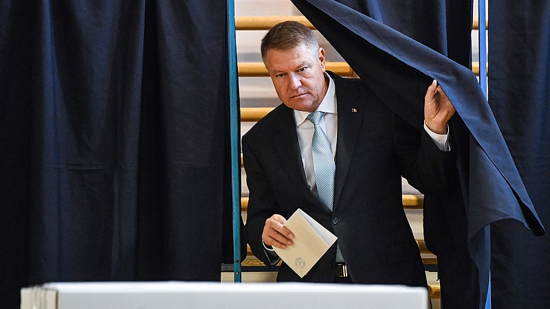 Vasárnap eldől, ki lesz a román elnök