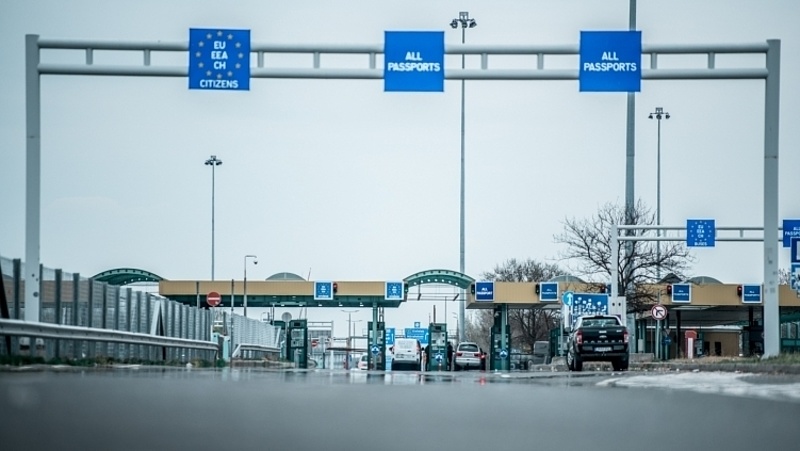 Több órás várakozás lehet a magyar határokon